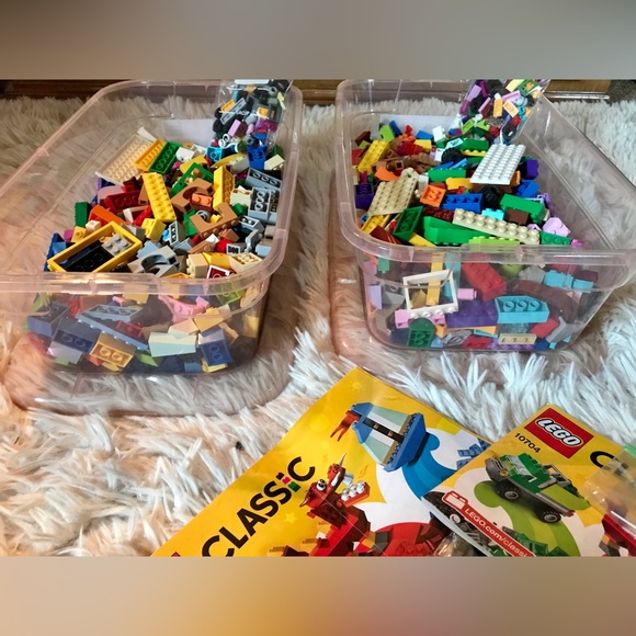 1600+ Pieces LEGO 10704 Classic Creative Brick Sets Building Blocks Booklet - Picture 15 of 16